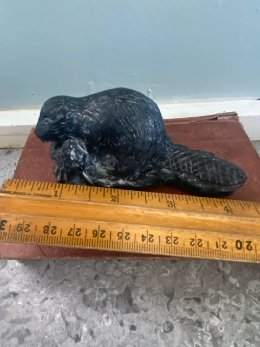 Wolf originals Stone-Look Owl & Beaver Decorative Figurines in Dark Gray - Picture 11 of 13